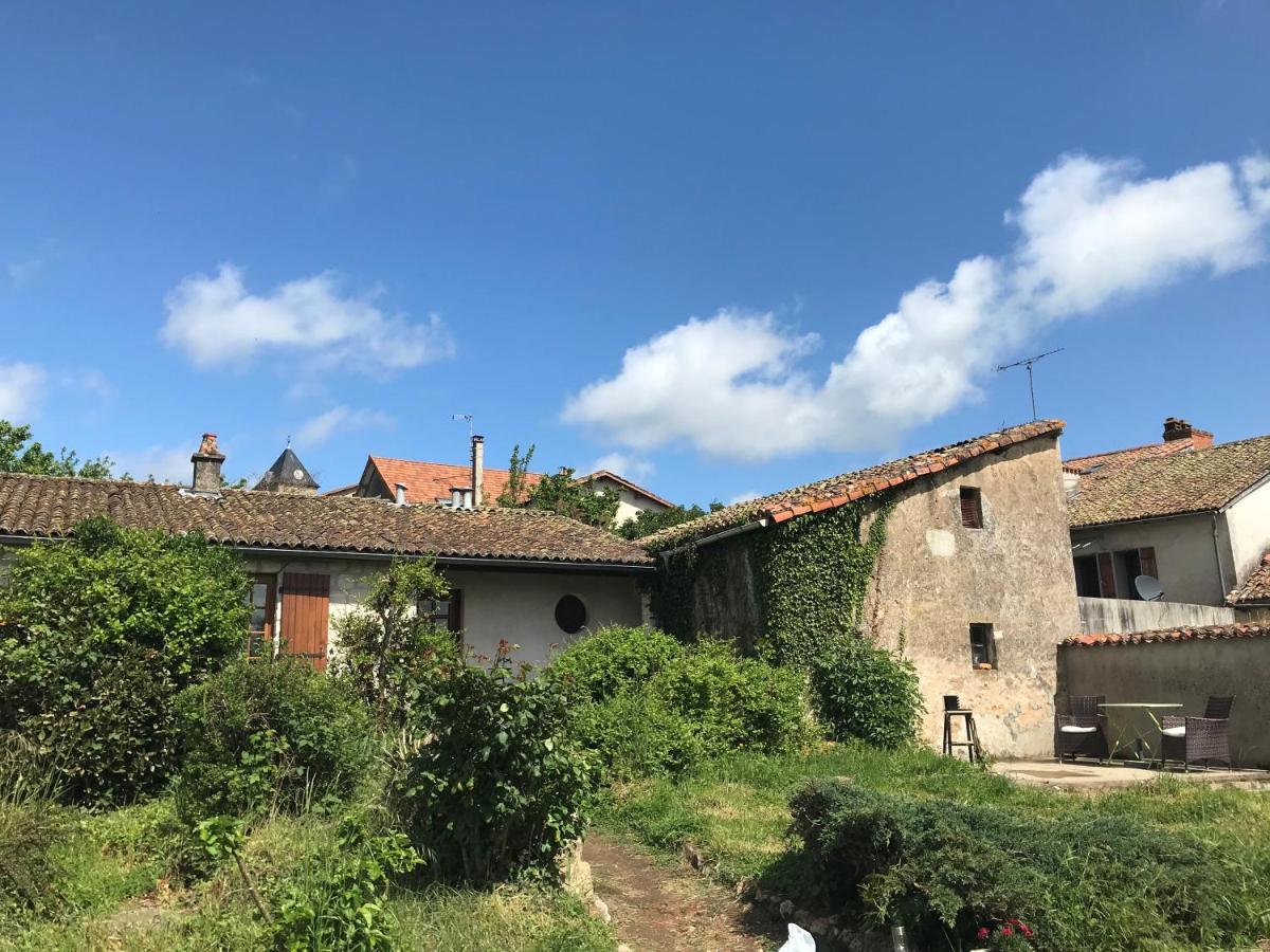 May'S Cottage Availles-Limouzine Luaran gambar
