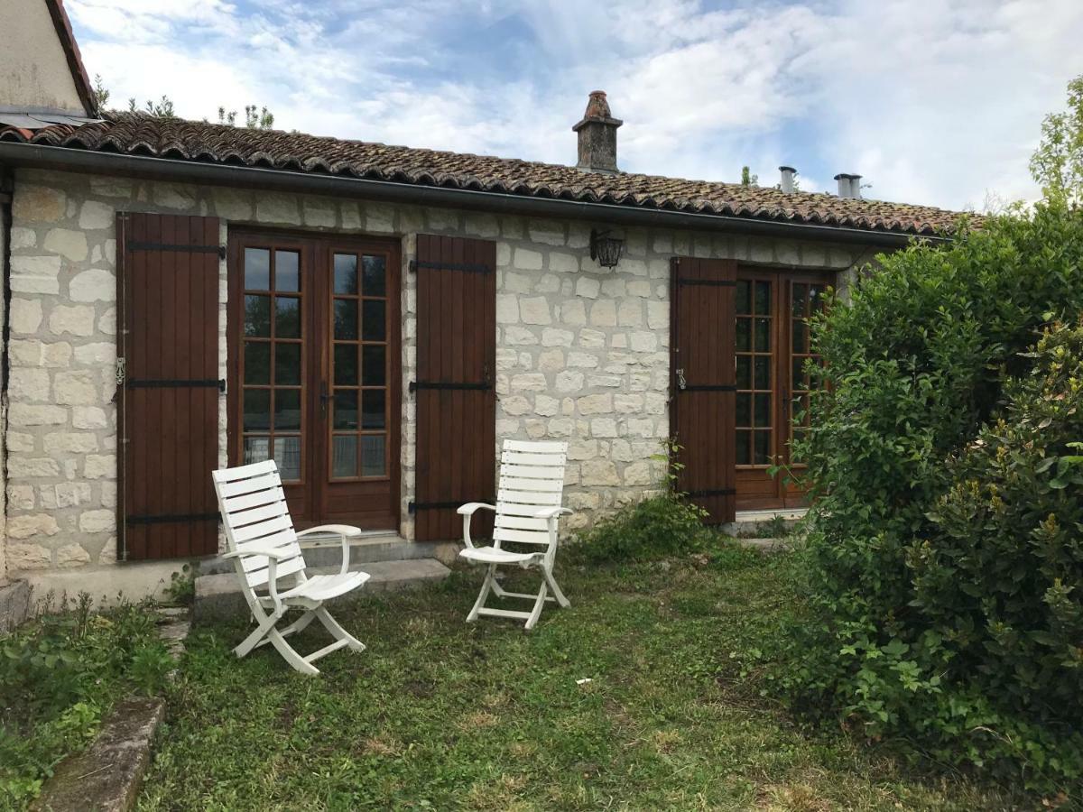 May'S Cottage Availles-Limouzine Luaran gambar