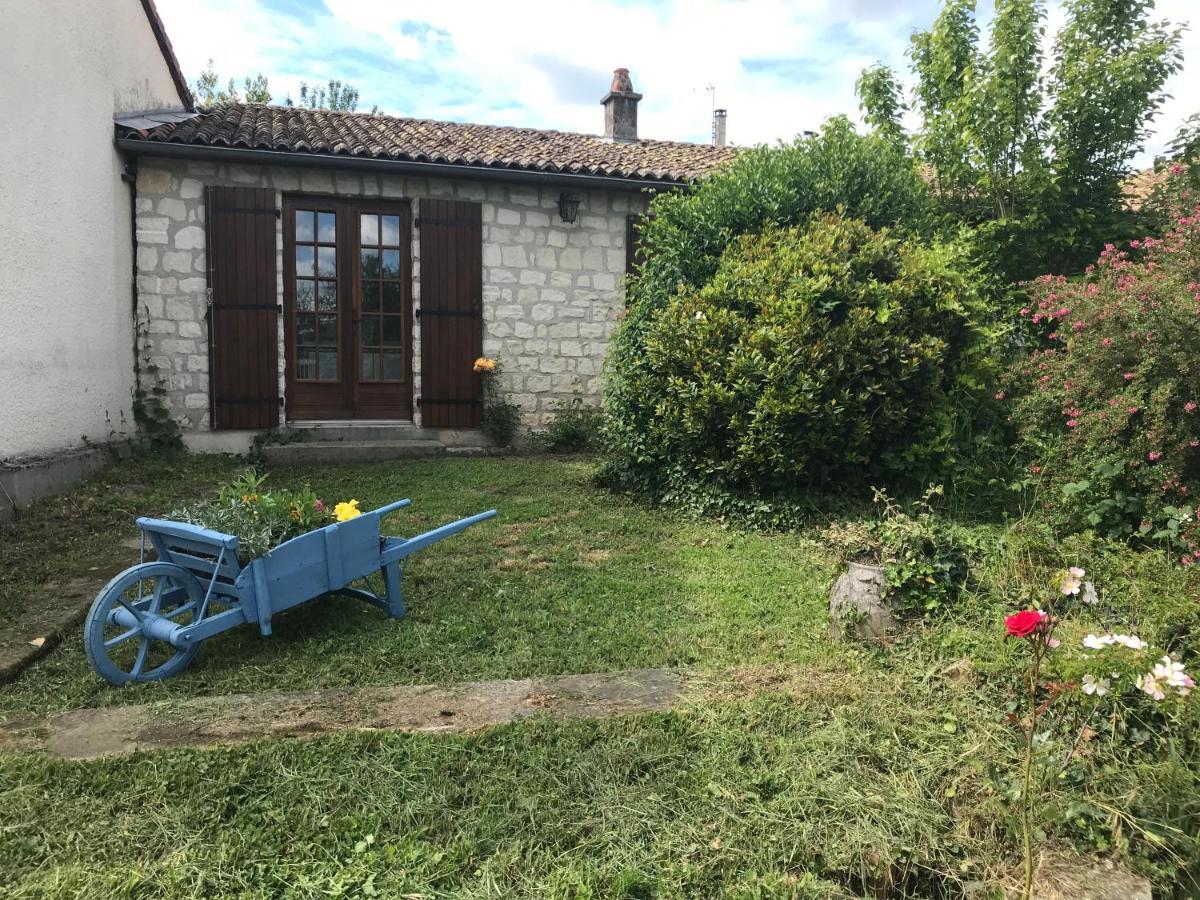 May'S Cottage Availles-Limouzine Luaran gambar